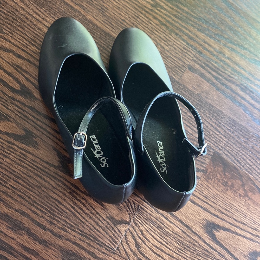 Character shoes